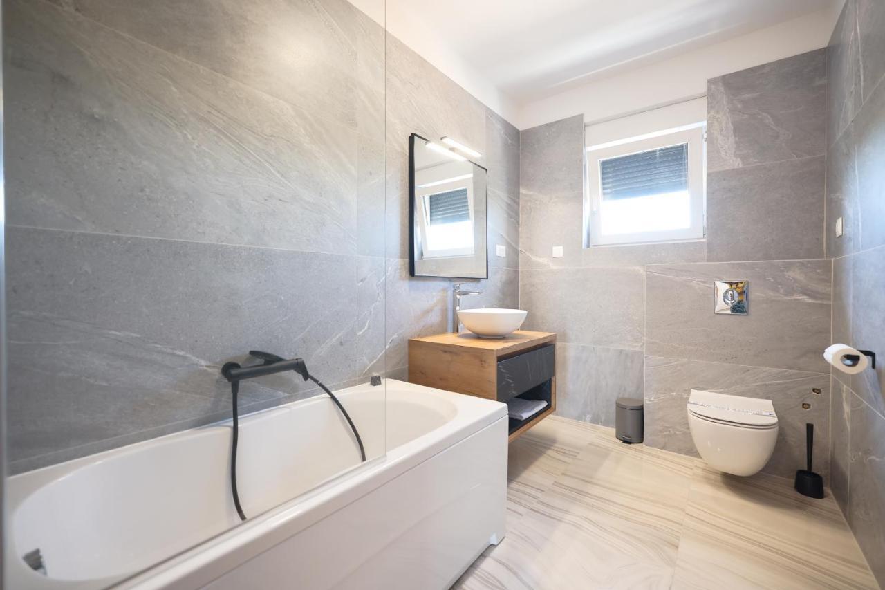 Rhapsody In Green - Luxury Villa In Zadar Crno 외부 사진